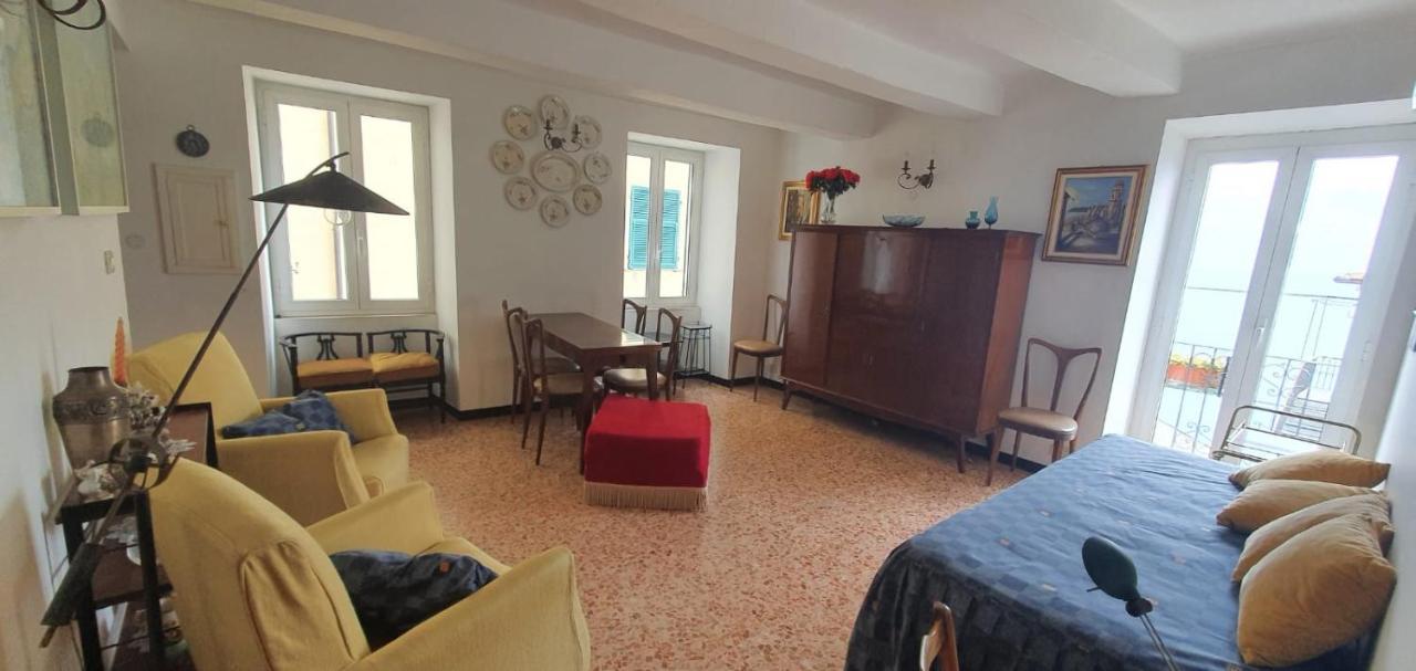 Casa Del Sole Affacciato Sul Mare Leilighet Cervo Eksteriør bilde
