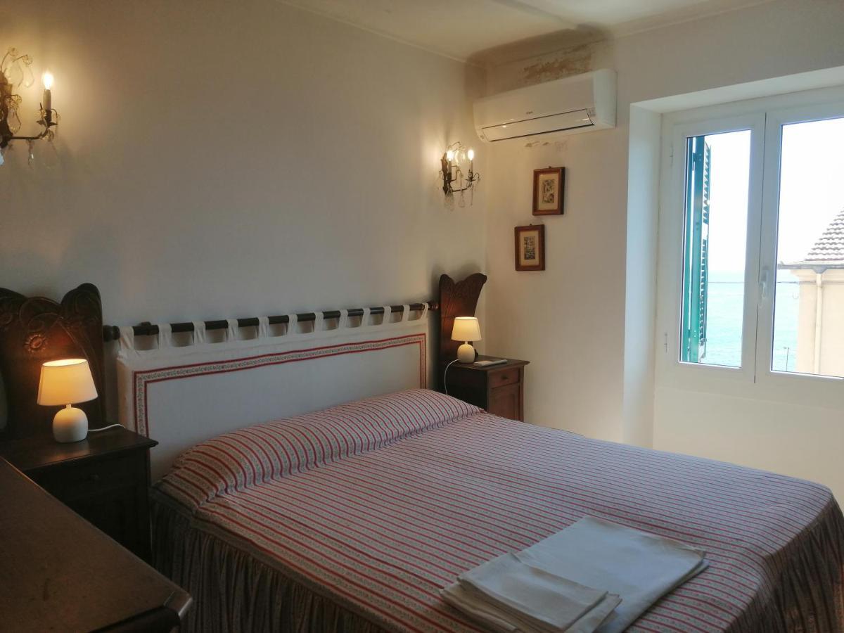 Casa Del Sole Affacciato Sul Mare Leilighet Cervo Eksteriør bilde